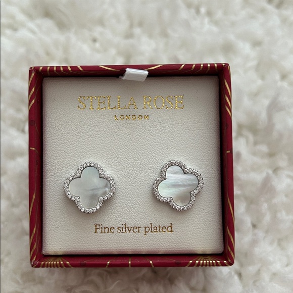 Silver and White Clover Earrings - Picture 2 of 5